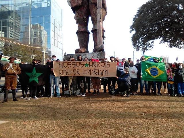 Fonte Ultras usada pela Nova Resistência